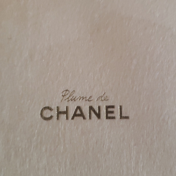 Chanel Holiday Card and Plume de Chanel Notebook - Picture 2 of 5